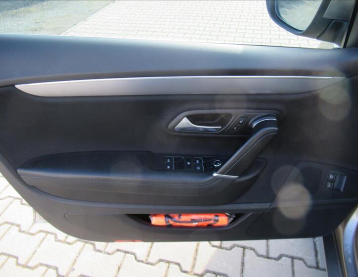Volkswagen Passat CC 18