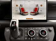 Land Rover Defender 19