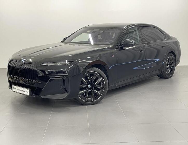 BMW i7 1