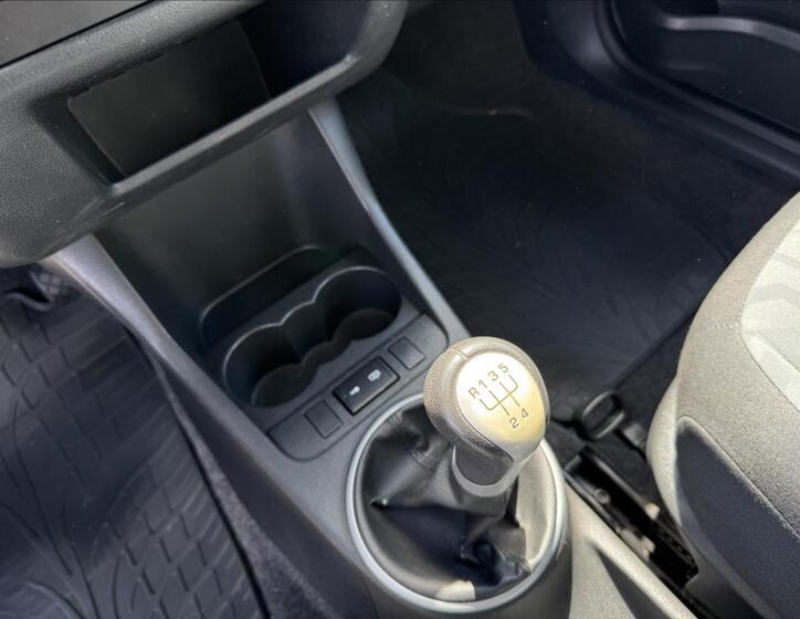 Škoda Fabia 16