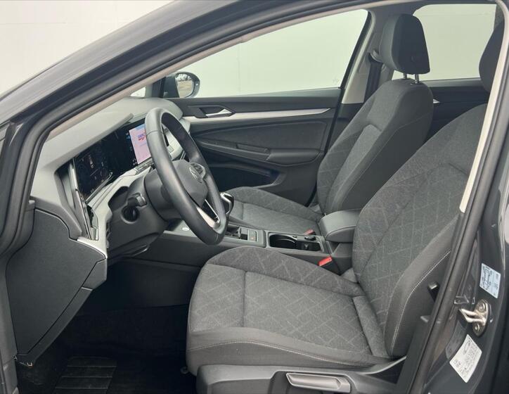 Volkswagen Golf 11