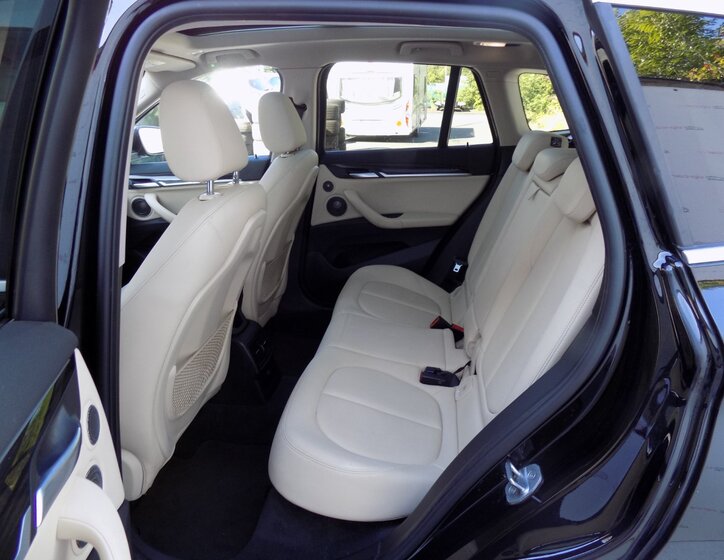 BMW X1 10