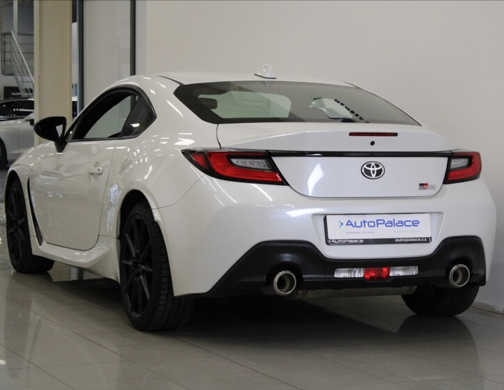 Toyota GR86 3