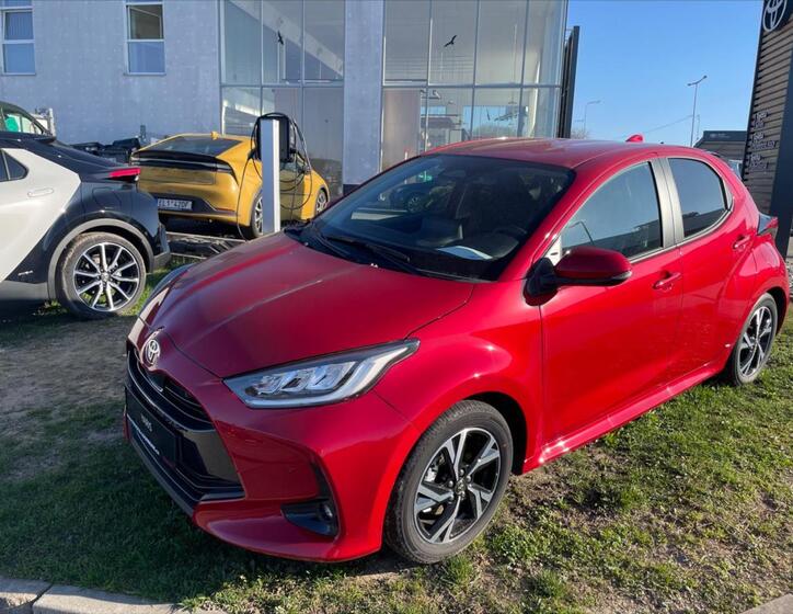 Toyota Yaris 1