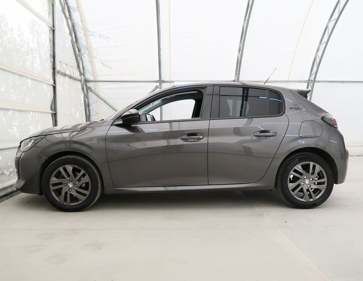 Peugeot 208 9