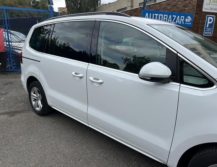 Volkswagen Sharan 9