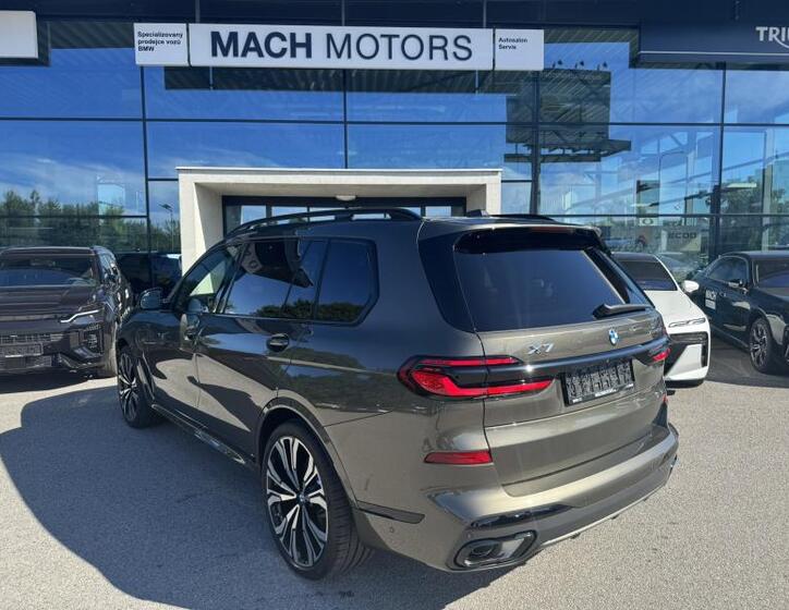 BMW X7 9