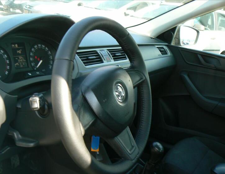 Škoda Rapid 9