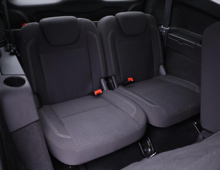 Ford Grand C-MAX 16