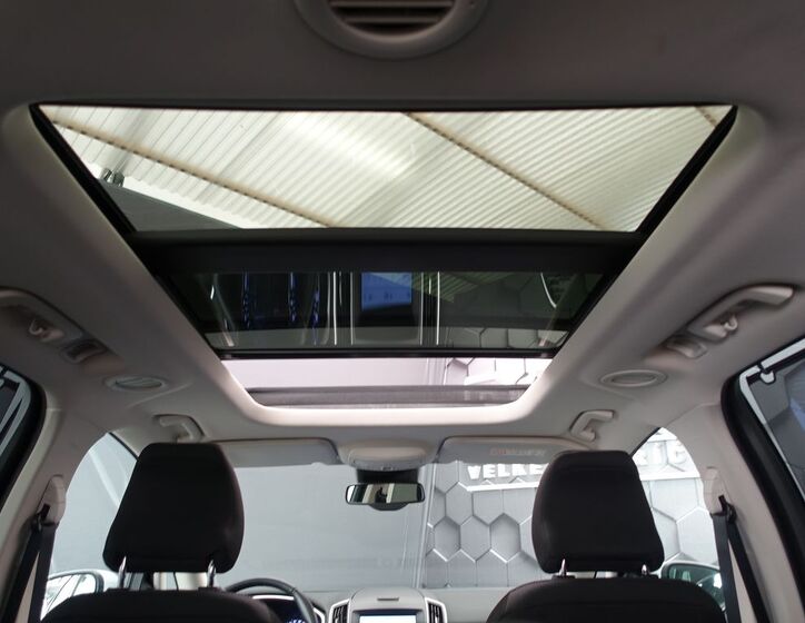 Ford Galaxy 34
