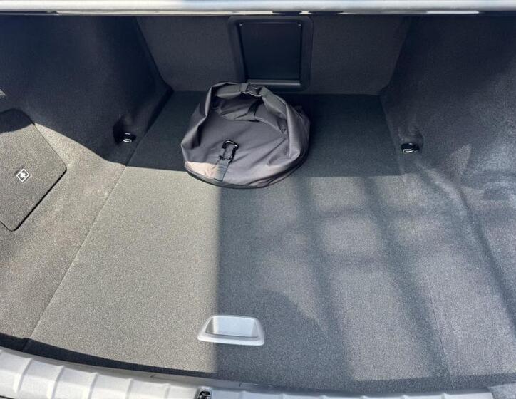 BMW i7 17