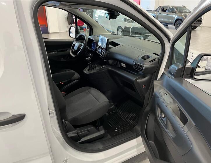 Toyota ProAce City 13