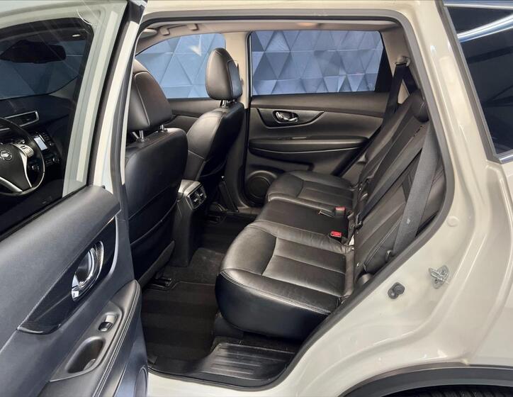 Nissan X-Trail 12