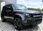 Land Rover Defender 9