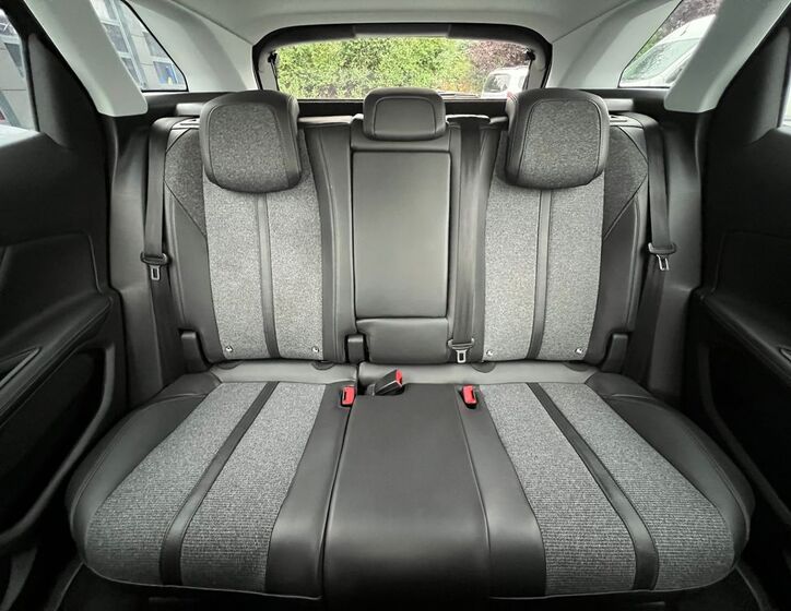Peugeot 3008 7