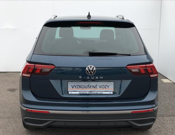 Volkswagen Tiguan 8