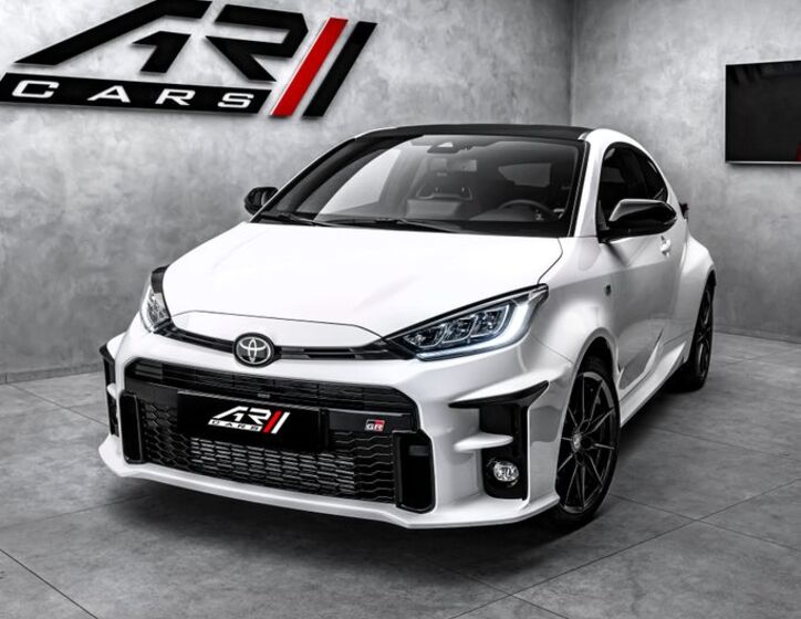 Toyota Yaris 8