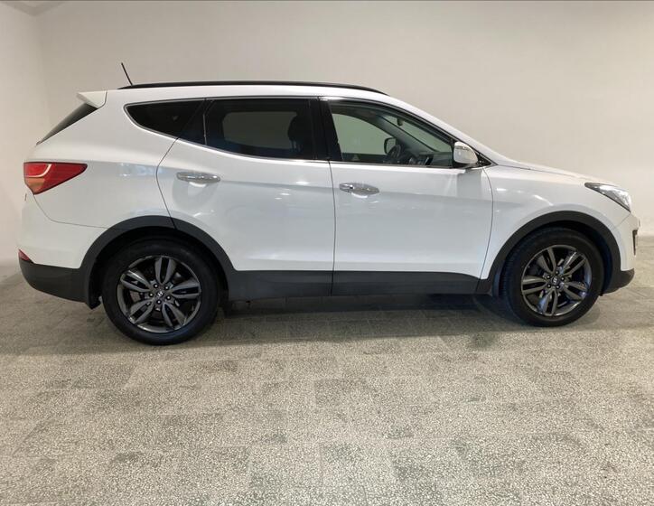 Hyundai Santa Fe 23