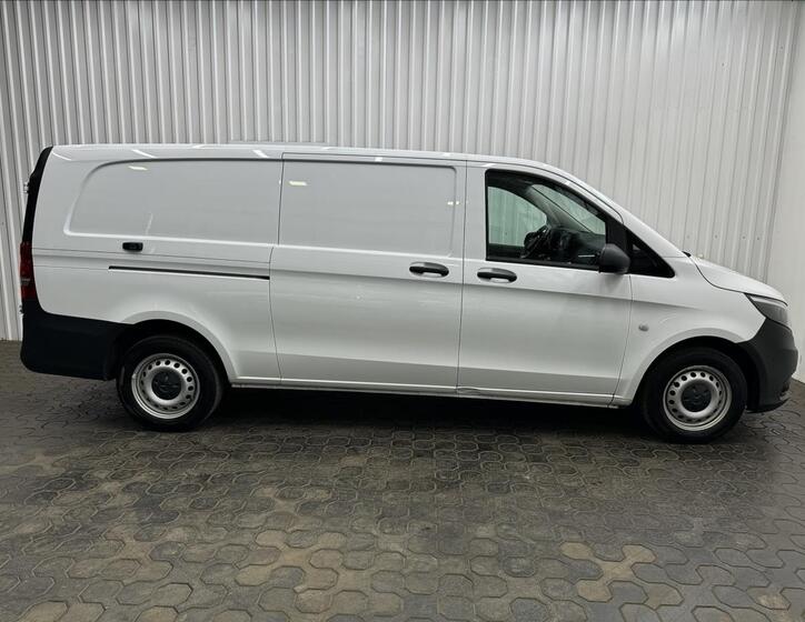 Mercedes-Benz Vito 10