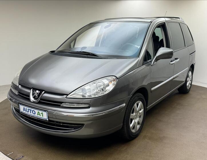 Peugeot 807 1