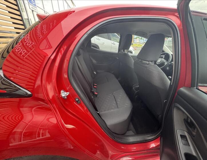 Toyota Yaris 13
