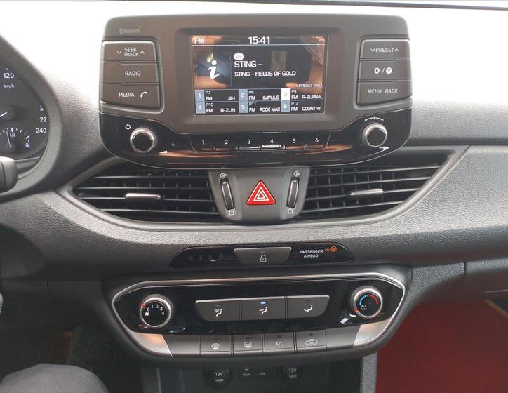 Hyundai i30 14