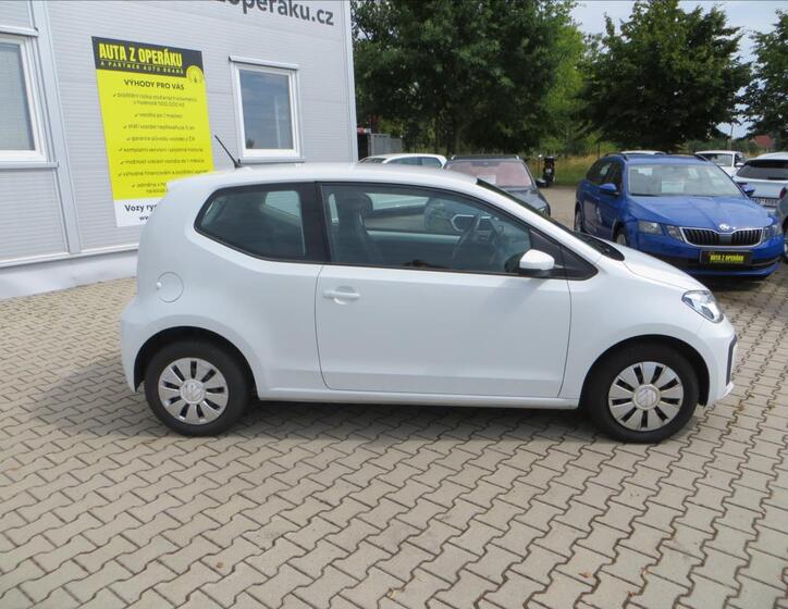 Volkswagen up! 8