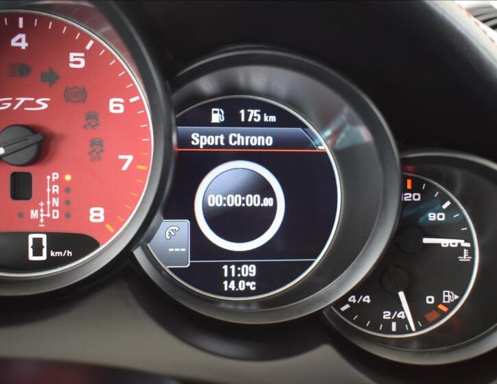 Porsche Cayenne 25
