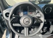 Mercedes-Benz Sprinter 10