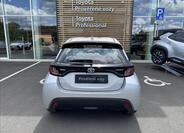 Toyota Yaris 16