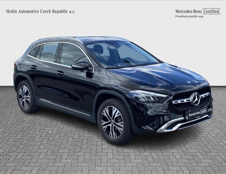 Mercedes-Benz GLA 7