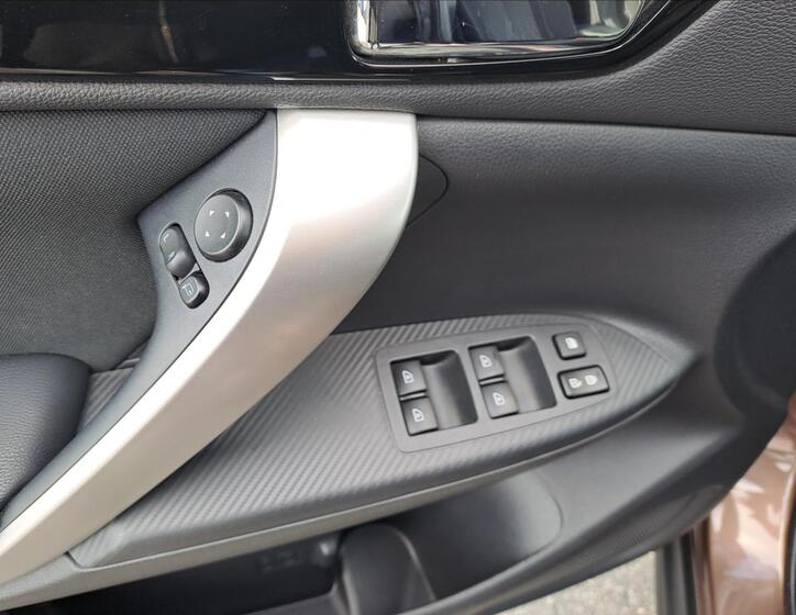 Mitsubishi Eclipse Cross 9
