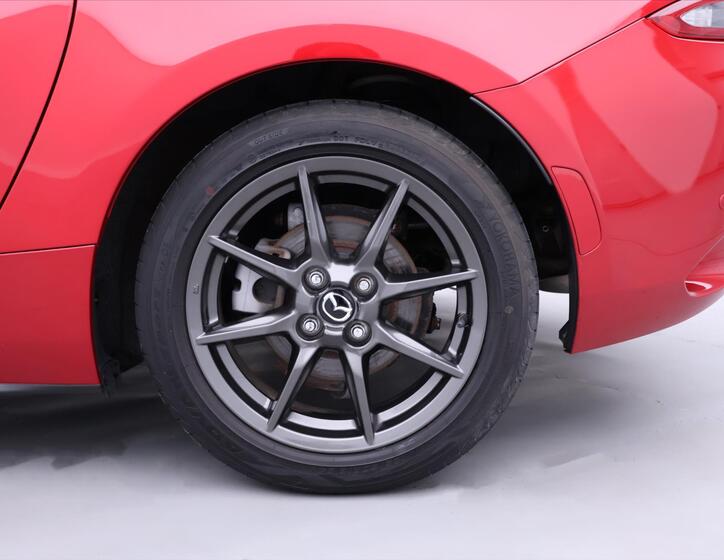 Mazda MX-5 38