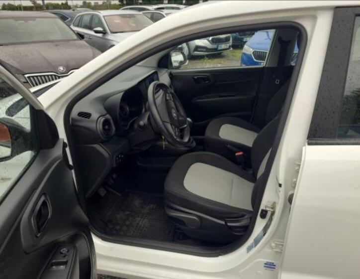 Hyundai i10 8