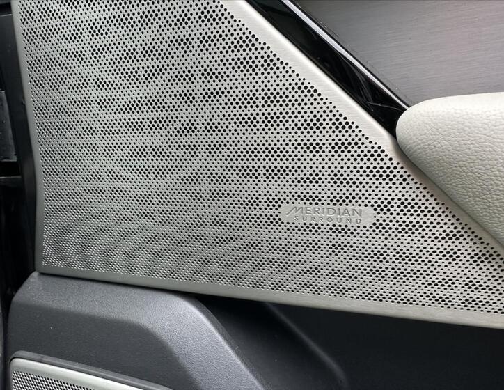 Land Rover Range Rover Velar 18