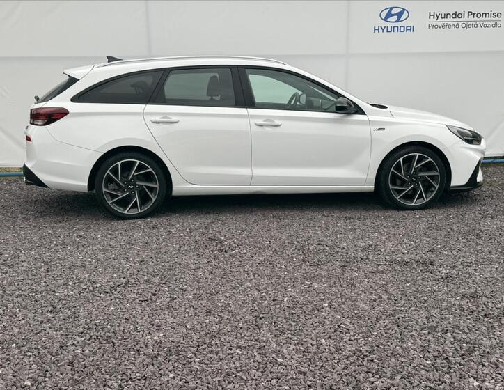 Hyundai i30 24