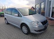 Volkswagen Touran 8
