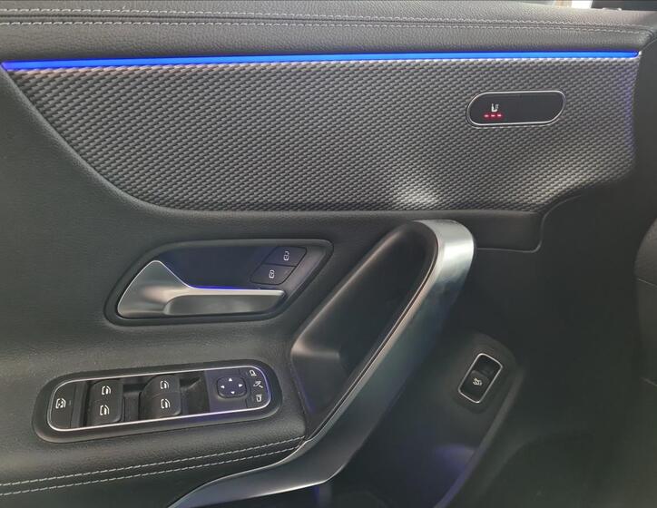 Mercedes-Benz CLA 12