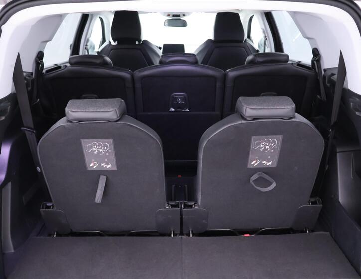Peugeot 5008 11
