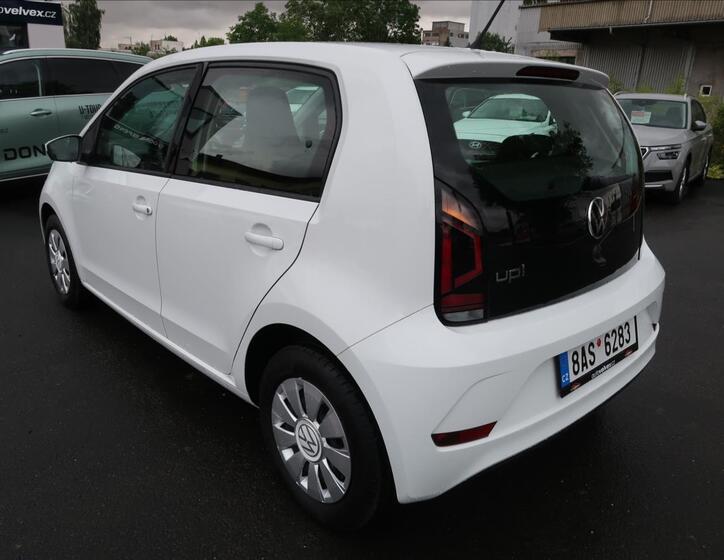 Volkswagen up! 4