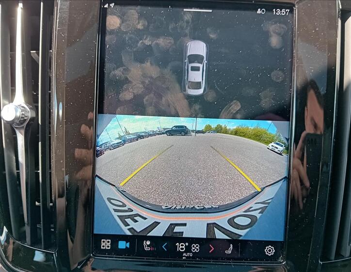Volvo S90 25