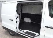 Renault Trafic 13