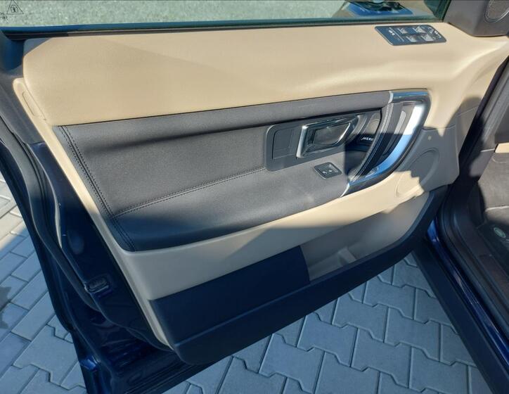 Land Rover Discovery Sport 25