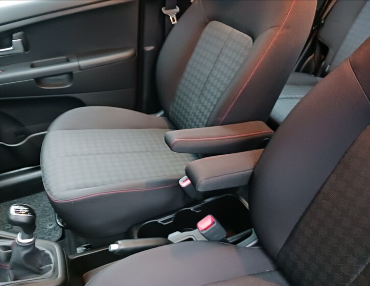 KIA Venga 13