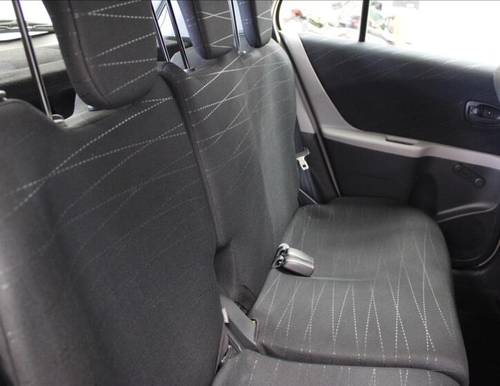 Toyota Yaris 14