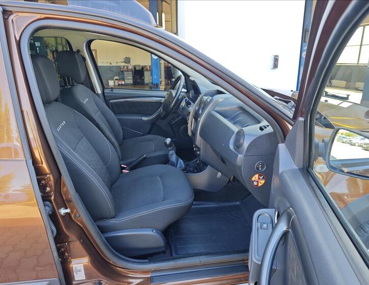 Dacia Duster 14
