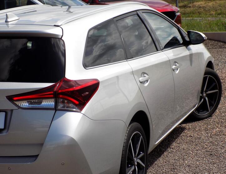 Toyota Auris 10