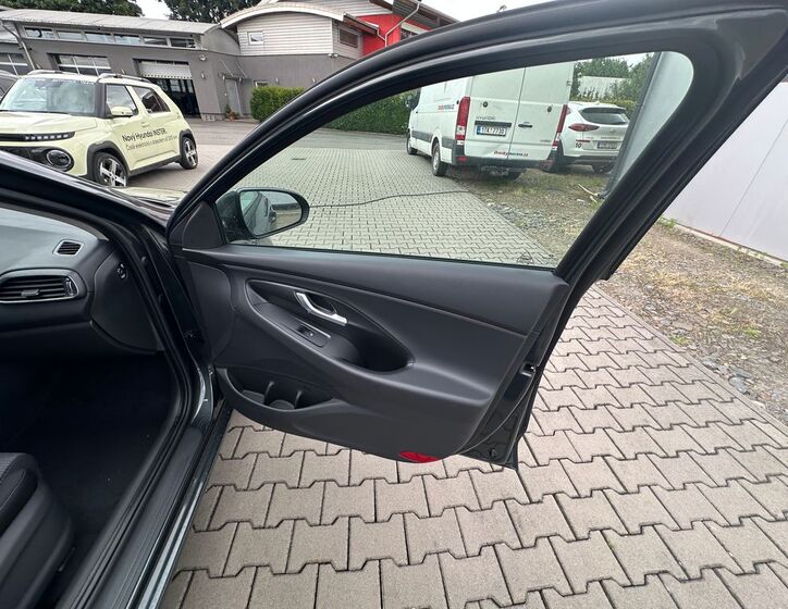 Hyundai i30 17
