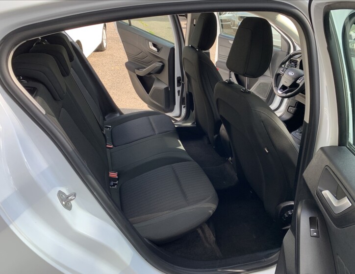 Ford Focus 16