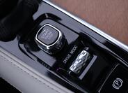 Volvo XC90 32